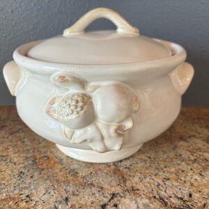 Pottery Barn NWT serving bowl with Pomegranate on front and lid